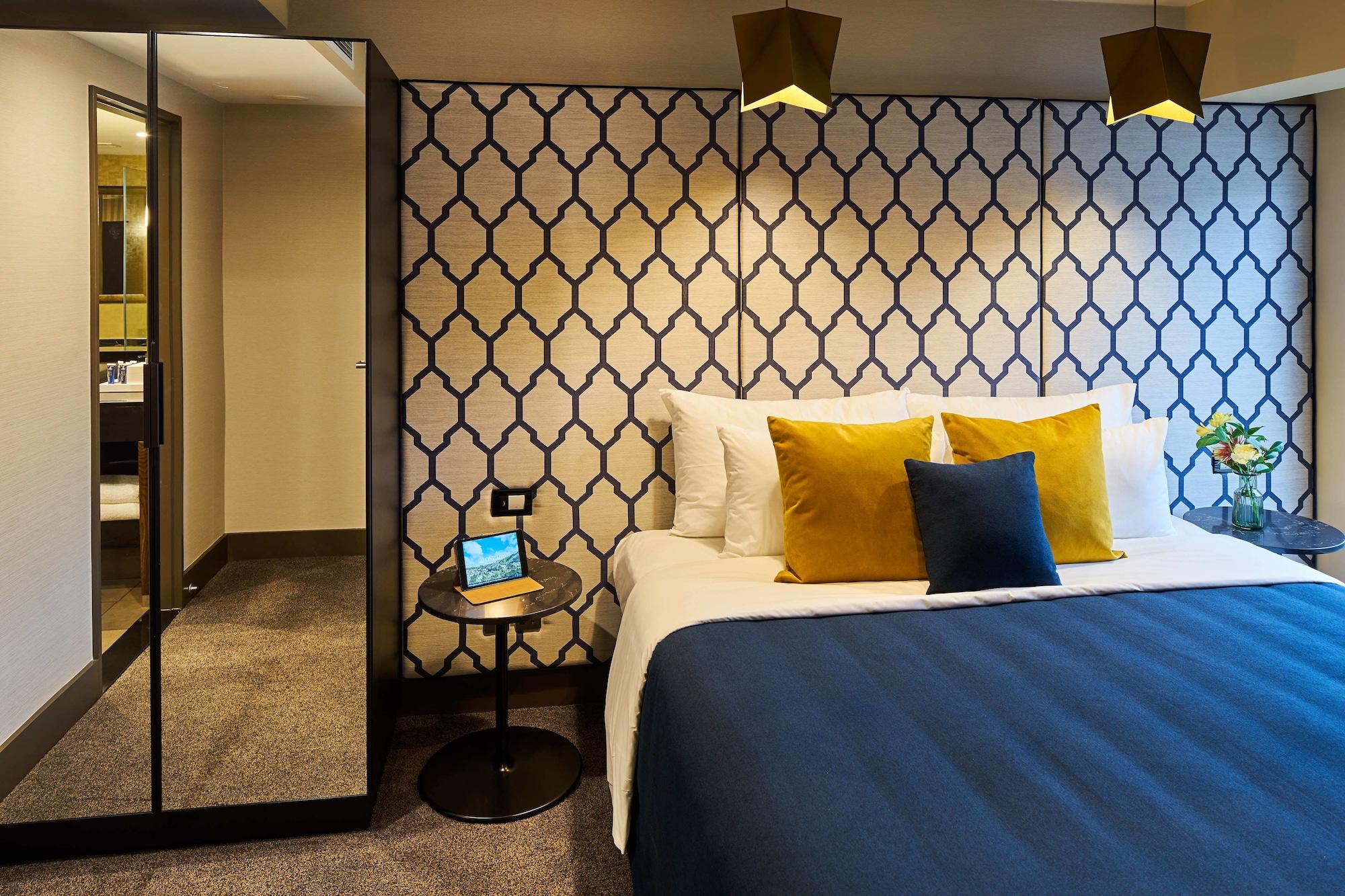 Bolton Hotel Wellington Exterior foto A bedroom at the hotel